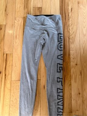 PINK Victoria’s Secret yoga leggings size S gray logo leg